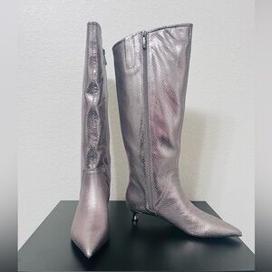 27 EDIT genuine leather silver kitten Heels Boots. New ,size 7 .